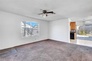 Photo #4: 2247072 Listing 