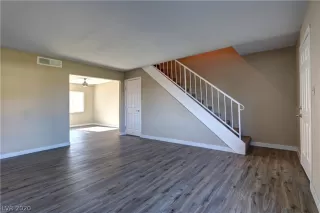 Photo #3: 2247093 Listing 