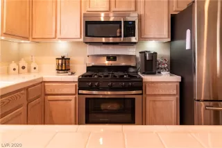 Photo #5: 2247199 Listing