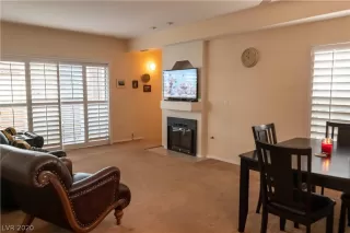Photo #6: 2247199 Listing