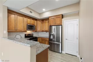 Photo #6: 2247224 Listing