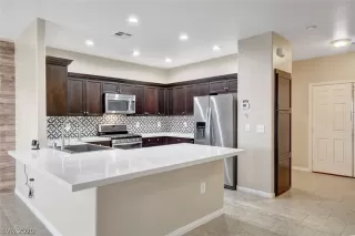 Photo #4: 2247238 Listing