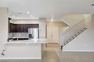 Photo #5: 2247238 Listing