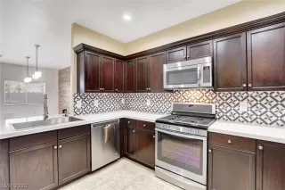 Photo #6: 2247238 Listing