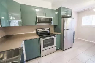 Photo #6: 2247241 Listing