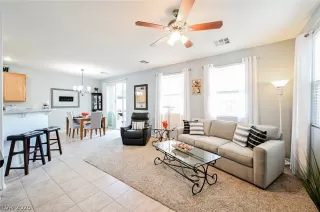 Photo #4: 2247311 Listing