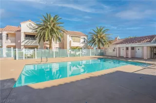 Photo #5: 2247320 Listing 