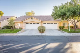 Photo #2: 2247339 Listing