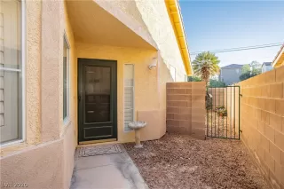 Photo #3: 2247339 Listing