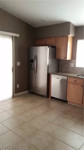 Photo #5: 2247345 Listing