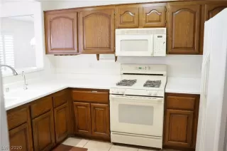 Photo #5: 2247356 Listing 