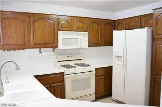 Photo #6: 2247356 Listing 