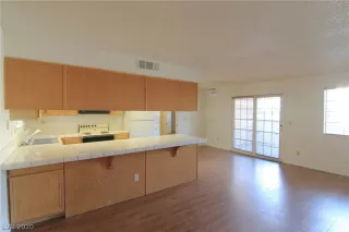 Photo #6: 2247389 Listing 