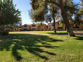 Photo #4: 2247420 Listing