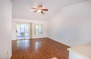 Photo #4: 2247424 Listing 
