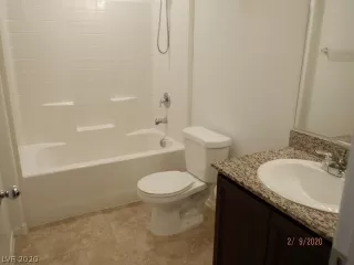 Photo #5: 2247445 Listing