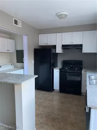 Photo #4: 2247449 Listing 