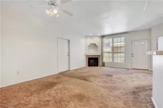 Photo #4: 2247455 Listing