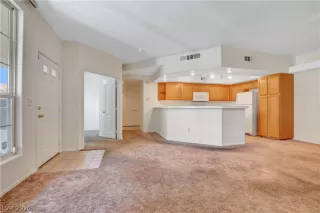 Photo #6: 2247455 Listing