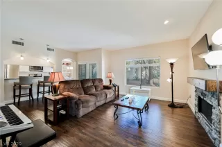 Photo #3: 2247458 Listing