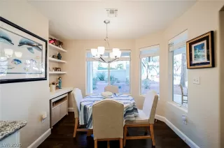 Photo #6: 2247458 Listing