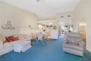 Photo #6: 2247464 Listing