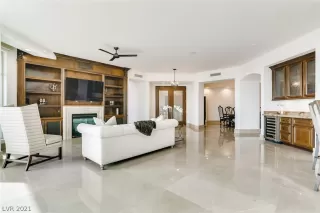 Photo #1: 2247470 Listing