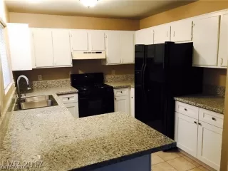 Photo #2: 2247541 Listing