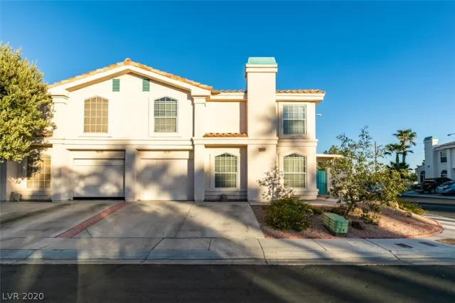 MLS: 2247566 Condo For Sale