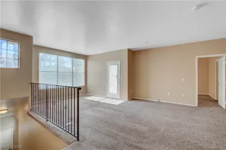 Photo #3: 2247573 Listing