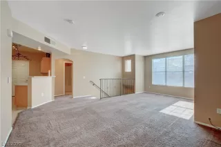 Photo #4: 2247573 Listing