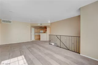 Photo #6: 2247573 Listing