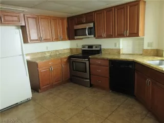 Photo #3: 2247614 Listing