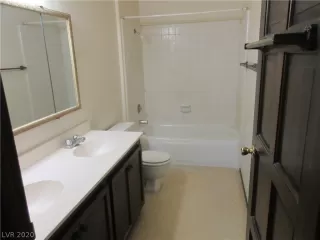 Photo #6: 2247614 Listing