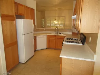 Photo #4: 2247636 Listing