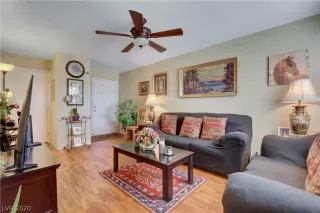 Photo #6: 2247652 Listing