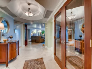 Photo #4: 2247836 Listing