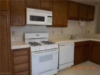 Photo #4: 2247838 Listing 