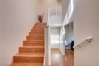 Photo #3: 2247854 Listing