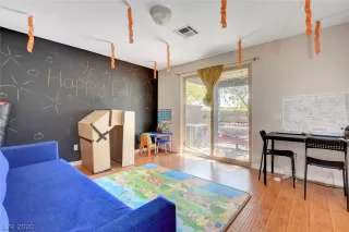 Photo #5: 2247854 Listing