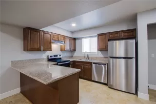 Photo #3: 2247887 Listing 