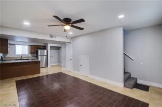 Photo #5: 2247887 Listing 