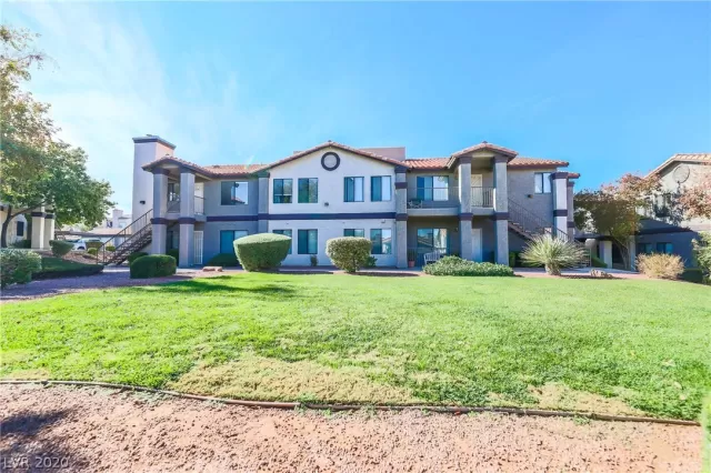 MLS: 2247898 Condo For Sale