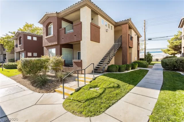 MLS: 2247933 Condo For Sale