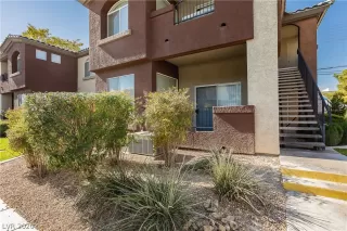 Photo #2: 2247933 Listing