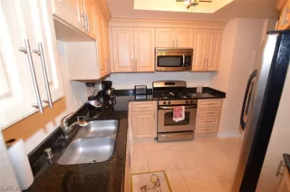 Photo #4: 2247937 Listing 