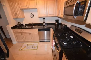 Photo #6: 2247937 Listing 