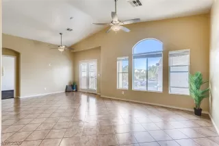 Photo #1: 2247965 Listing