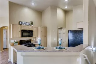 Photo #2: 2247965 Listing