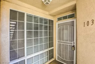 Photo #2: 2247981 Listing